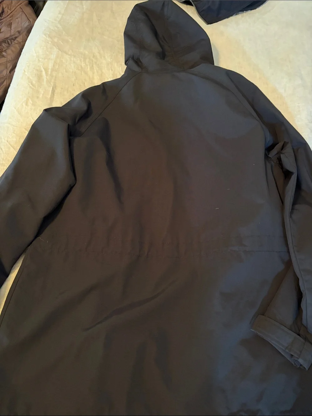 L.L.Bean Women's Black Jacket with Striped Brown and Rust Flannel Lining - Picture 7 of 8
